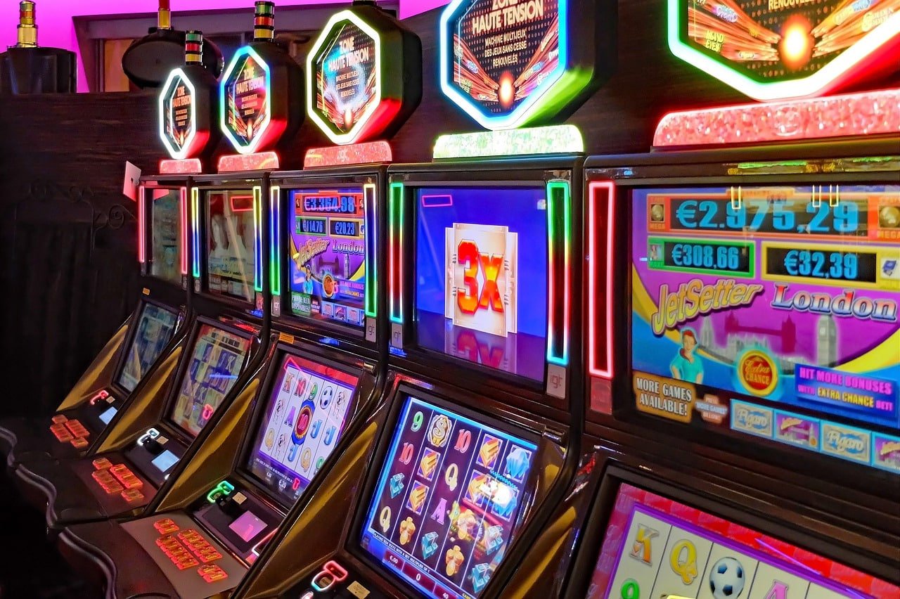 Permainan Live Casino dengan dealer live profesional di vicitoto